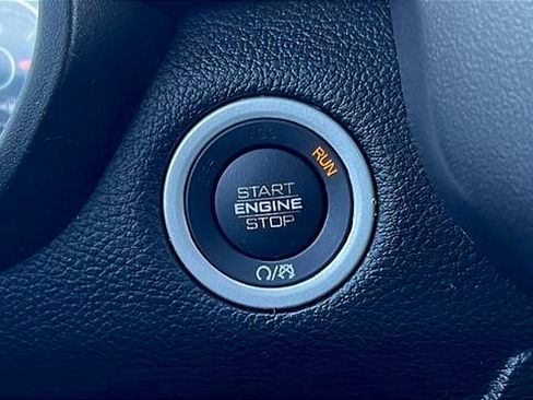 Used 2020 RAM 1500 Laramie image 30