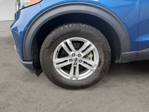 Used 2023 Ford Explorer XLT w/ Equipment Group 202A RWD image 14