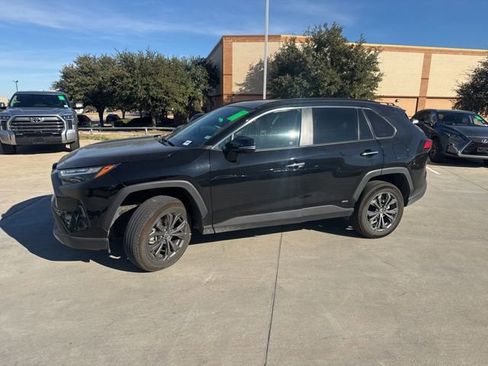 Used 2024 Toyota RAV4 Limited image 7