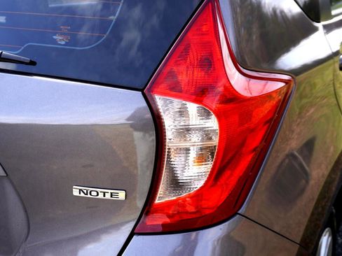 Used 2018 Nissan Versa Note S image 12