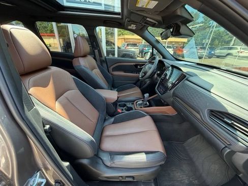 Used 2025 Subaru Forester Touring AWD/4WD image 11