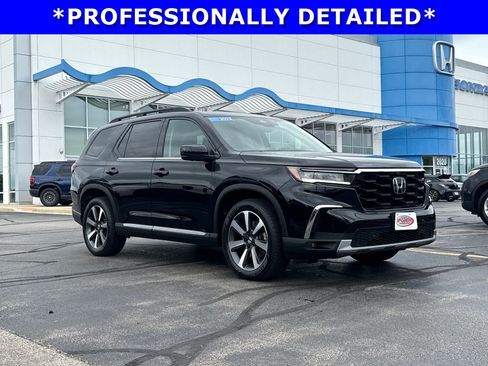 Certified 2023 Honda Pilot Elite image 3