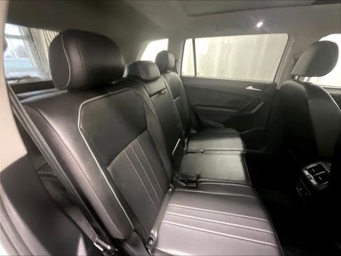 Used 2023 Volkswagen Tiguan SE image 16