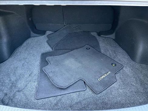 Used 2023 Toyota Corolla SE w/ Carpet Mat Package (TMS) FWD image 23