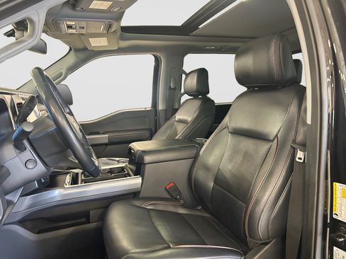 Used 2023 Ford F250 Lariat w/ Black Appearance Package AWD/4WD image 12