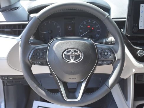 Used 2024 Toyota Corolla Cross LE FWD image 18