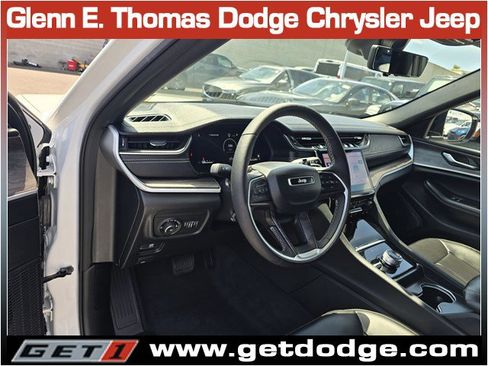 Certified 2025 Jeep Grand Cherokee Limited w/ Luxury Tech Group II AWD/4WD image 13