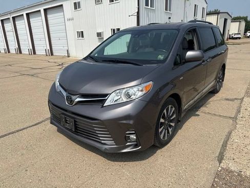 Used 2019 Toyota Sienna XLE Premium w/ Protection Package AWD/4WD image 5