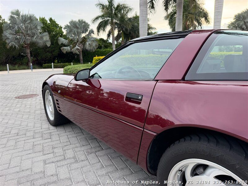 Used 1993 Chevrolet Corvette Coupe RWD image 11