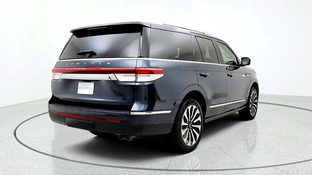 Used 2022 Lincoln Navigator Reserve RWD image 5