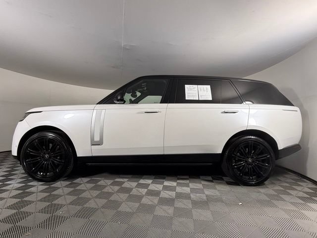 Used 2024 Land Rover Range Rover Long Wheelbase Autobiography AWD/4WD image 2