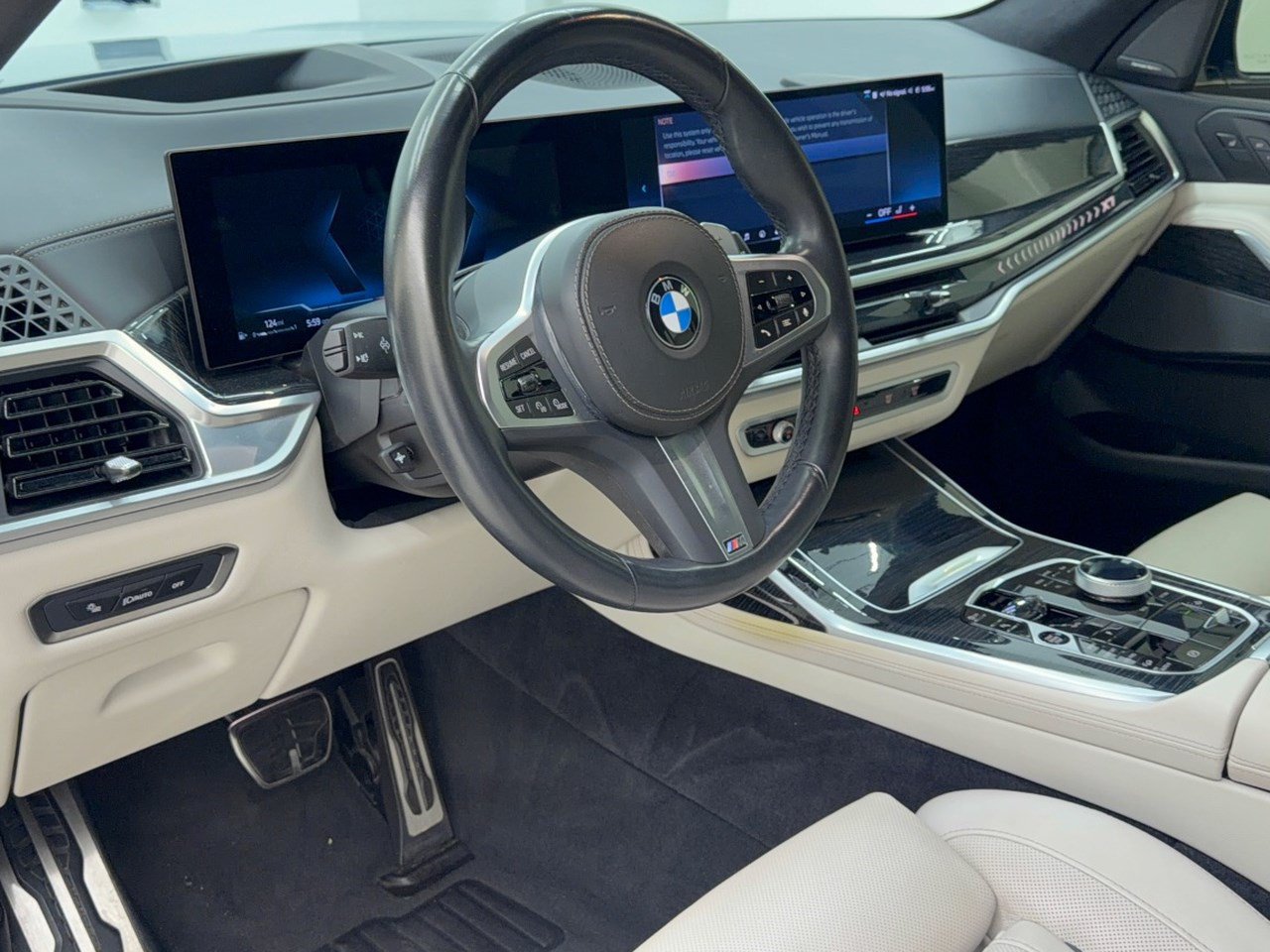 Certified 2024 BMW X7 xDrive40i w/ Executive Package AWD/4WD image 4