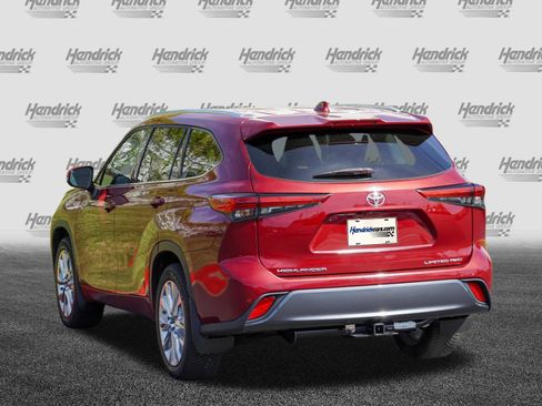 Used 2022 Toyota Highlander Limited image 6