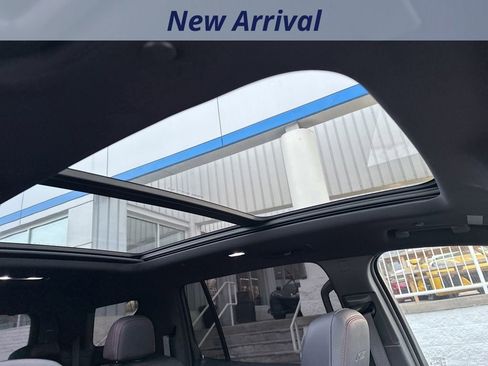 Certified 2024 Chevrolet Traverse RS image 8