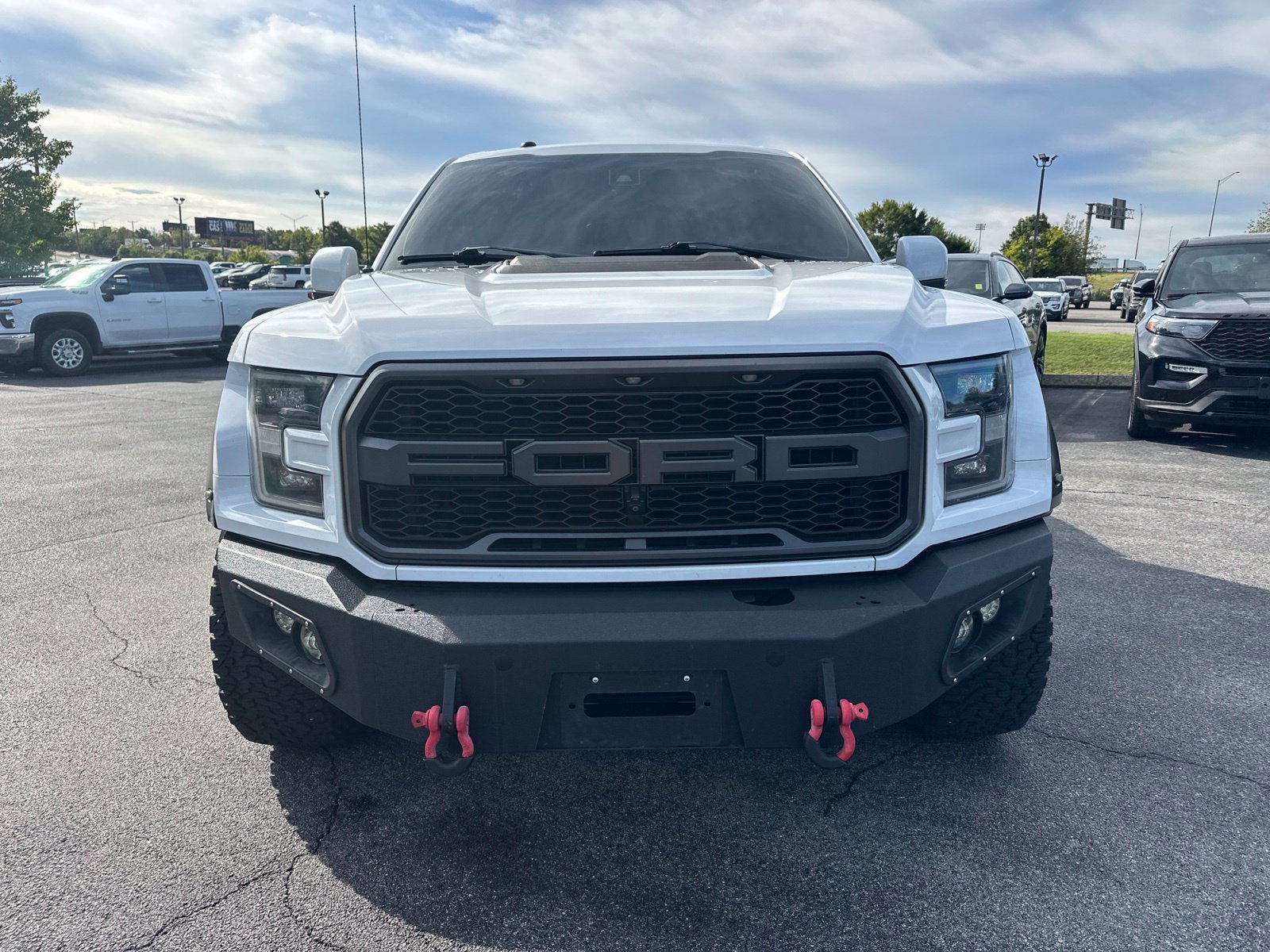 Used 2018 Ford F150 Raptor w/ Equipment Group 802A Luxury AWD/4WD image 2