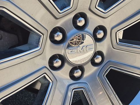 Used 2016 GMC Yukon Denali w/ Open Road Package AWD/4WD image 15