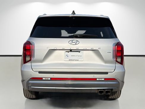 Used 2024 Hyundai Palisade Calligraphy image 4