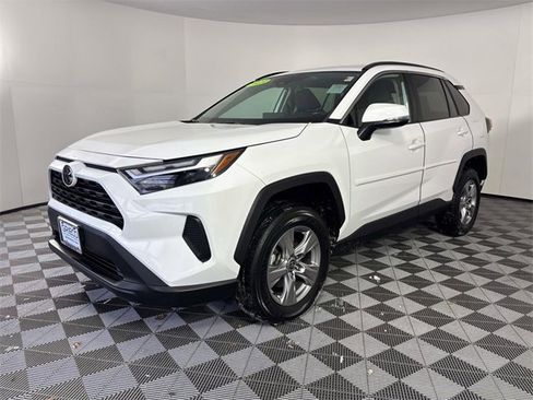 Used 2023 Toyota RAV4 XLE image 4