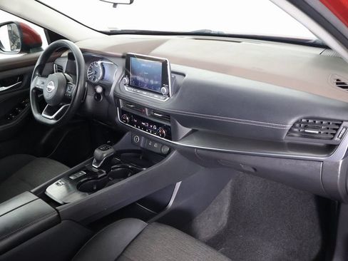 Used 2023 Nissan Rogue SV FWD image 9