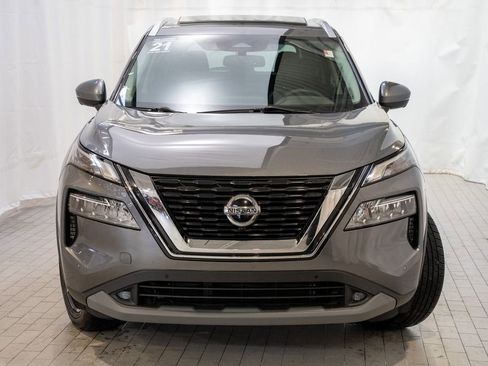 Used 2021 Nissan Rogue SL w/ Premium Package image 2