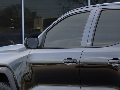 New 2026 GMC Canyon AT4 w/ Technology Plus Package AWD/4WD image 12