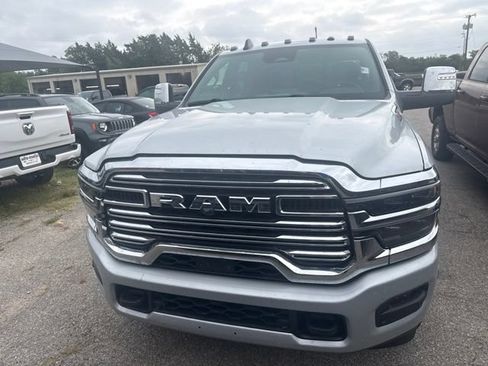 Used 2026 RAM 3500 Laramie AWD/4WD image 2