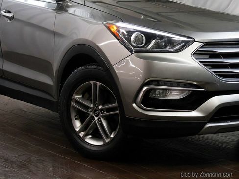 Used 2017 Hyundai Santa Fe Sport image 3
