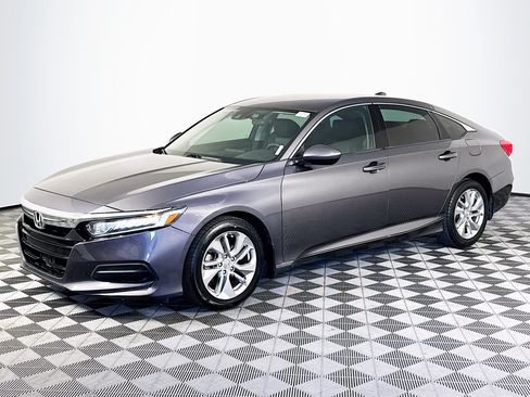 Used 2018 Honda Accord LX image 4