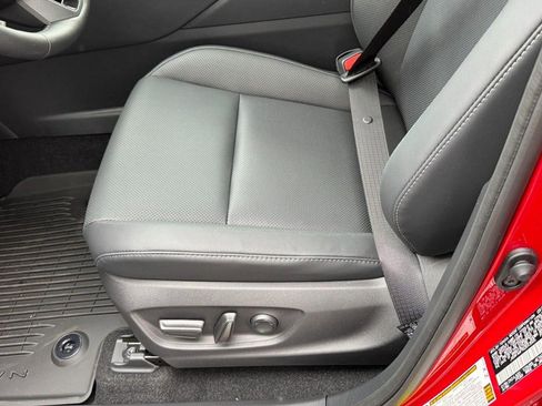 New 2025 Toyota Crown Platinum image 17