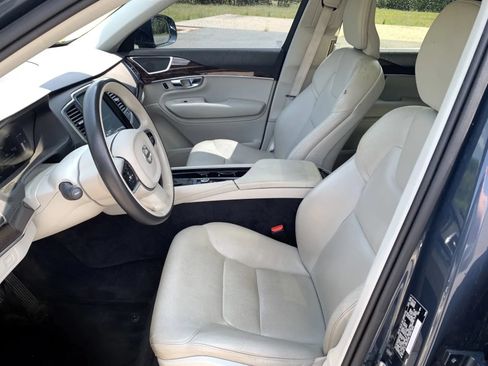 Used 2019 Volvo XC90 T5 Momentum w/ Protection Package Premier AWD/4WD image 24