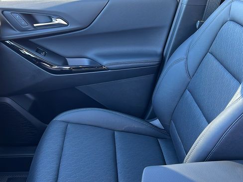 New 2026 Chevrolet Equinox LT w/ Convenience Package II image 19