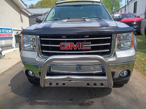 Used 2007 GMC Sierra 1500 SLE w/ SLE2 Preferred Package AWD/4WD image 3