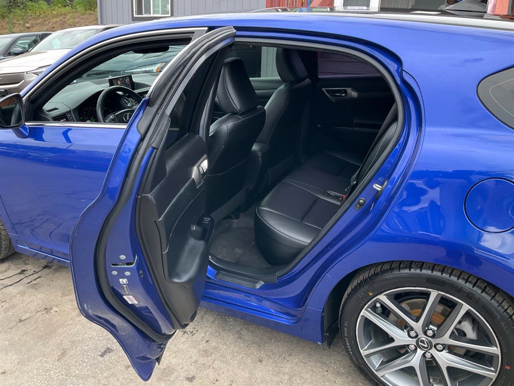 Used 2014 Lexus CT 200h w/ F Sport w/Nuluxe Interior FWD image 25