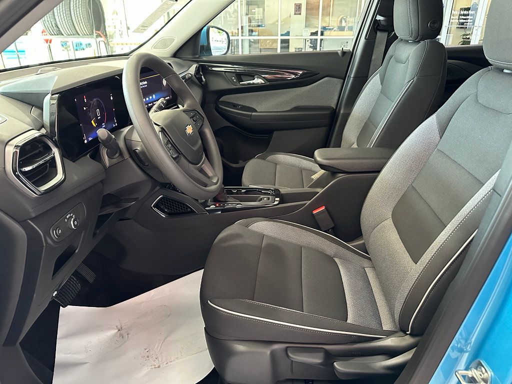 New 2026 Chevrolet TrailBlazer LT FWD image 6