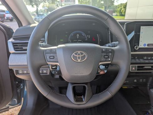 Used 2026 Toyota Camry LE w/ Convenience Package FWD image 14