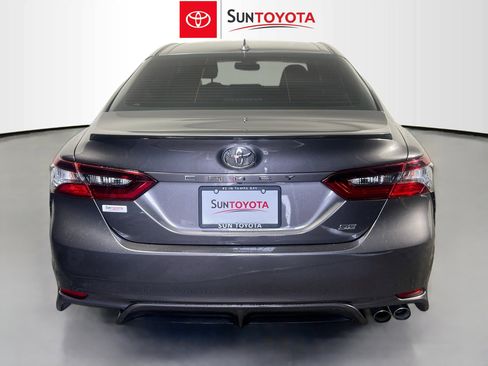 Used 2024 Toyota Camry SE w/ Convenience Package image 5