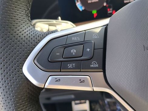New 2026 Volkswagen Tiguan SEL R-Line AWD/4WD image 29