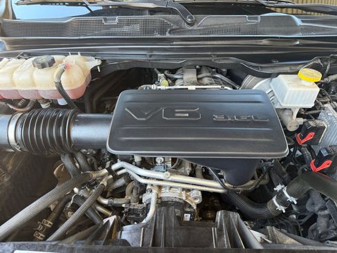 Used 2024 RAM 1500 Big Horn AWD/4WD image 33