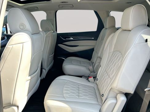 Used 2022 Buick Enclave Avenir AWD/4WD image 30