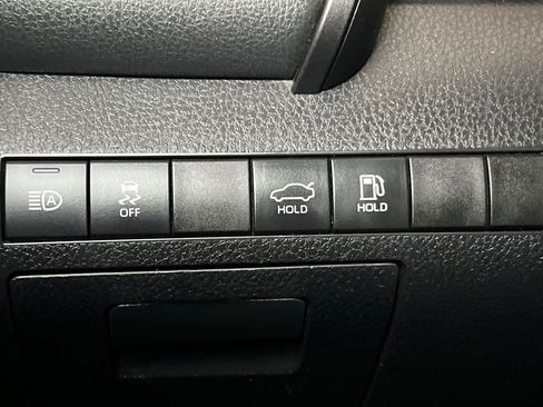Certified 2019 Toyota Camry SE FWD image 27