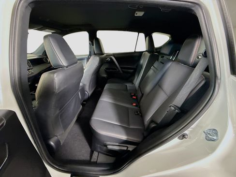 Used 2018 Toyota RAV4 SE w/ Advanced Technology Package AWD/4WD image 25