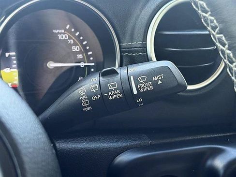 Used 2021 Jeep Wrangler Unlimited Sahara AWD/4WD image 20