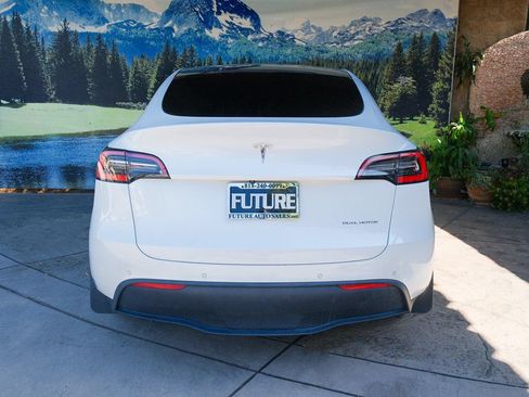 Used 2020 Tesla Model Y Long Range AWD/4WD image 4