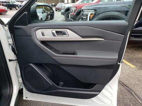 New 2026 Ford Explorer Active image 18