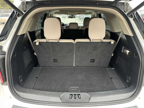 Used 2021 Ford Explorer Limited w/ Equipment Group 301A image 19