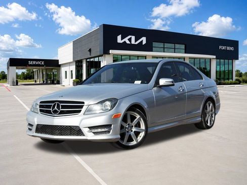 Used 2014 Mercedes-Benz C 250 Sedan image 1