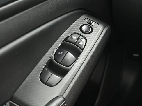 Used 2024 Nissan Altima 2.5 SV FWD image 24