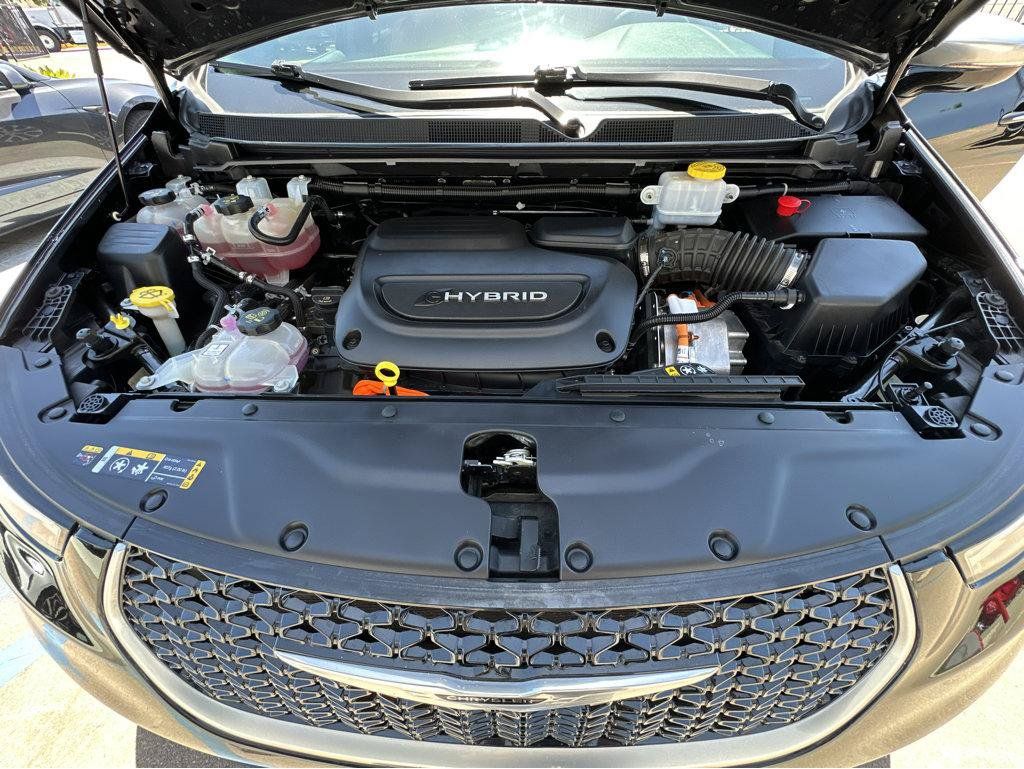 Used 2023 Chrysler Pacifica Pinnacle FWD image 48