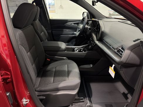 New 2026 Chevrolet Traverse LT w/ Sun and Wheel Package image 16