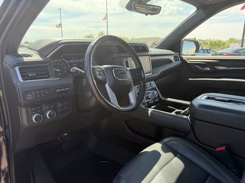 Used 2021 GMC Yukon Denali w/ Denali Ultimate Package AWD/4WD image 22